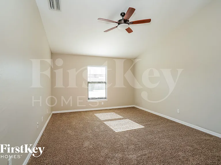 2203 SW 11th Ct — Photo 9