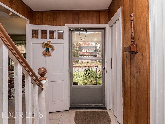 4th image of 6 Evergreen St