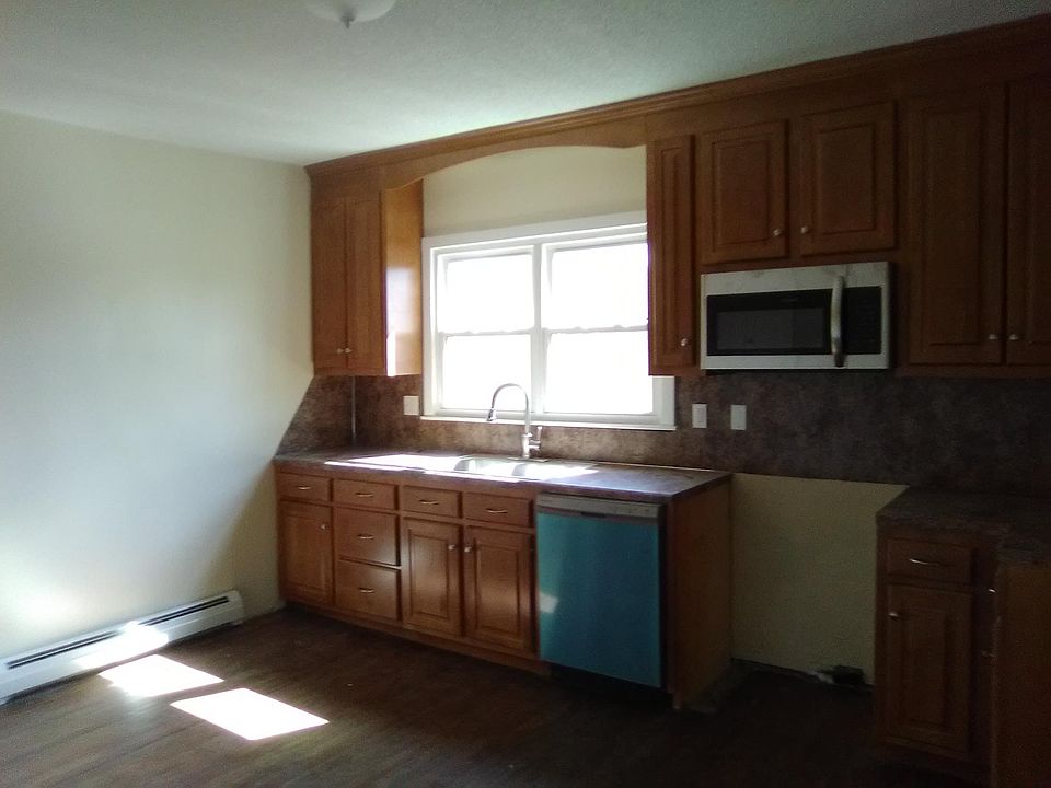 2nd image of 34 James St #1