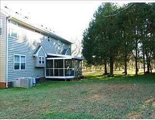 4th image of 96 Moonefield Dr