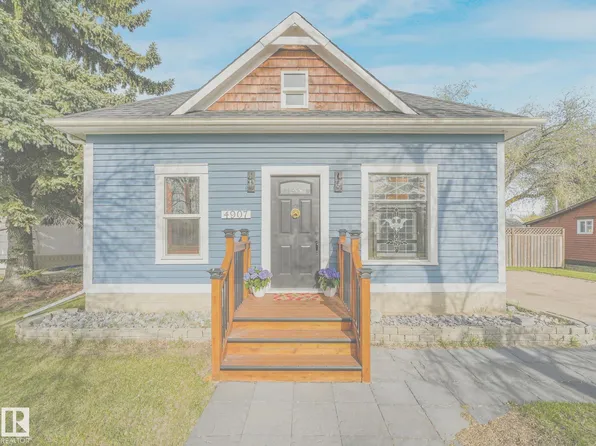 4907 50th St, Bruderheim, AB T0B 0S0