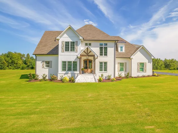 105 Joy Ln, Lexington, TN 38351