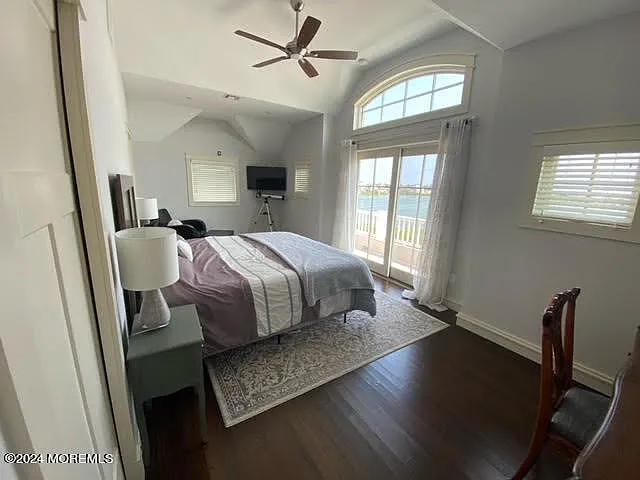 305 Newark Ave — Photo 17