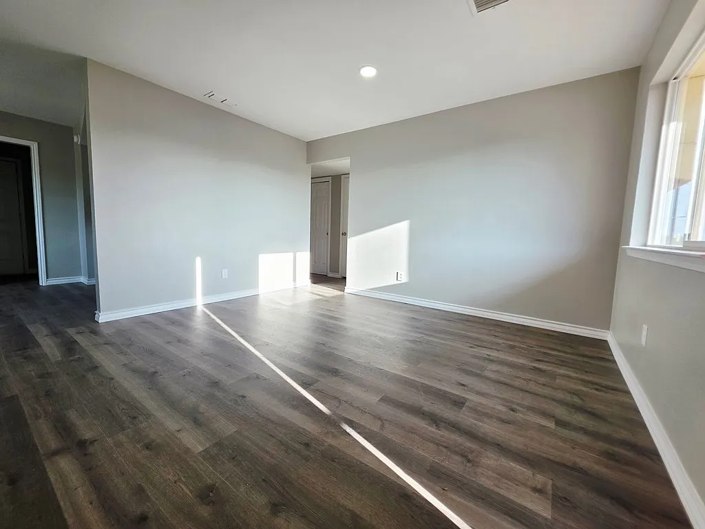 Building Photo - 405 Humble Ave #A