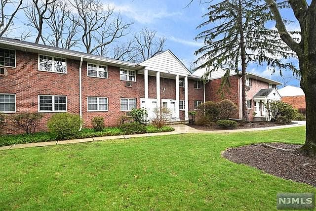 1st image of 110 Washington Dr