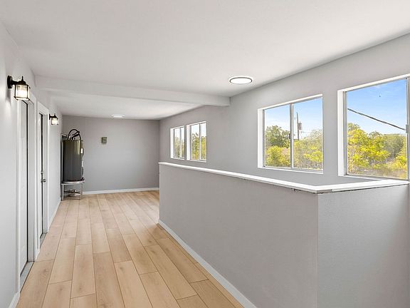 5th image of 2321 David St #C