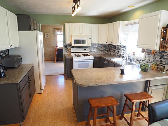 3rd image of 4279 Bramblewood Ct