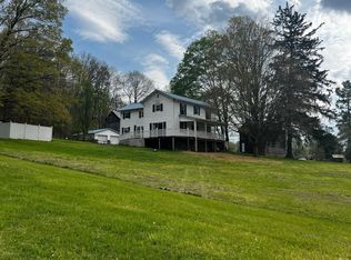 157 Maple Valley Dr, Bruceton Mills, WV 26525