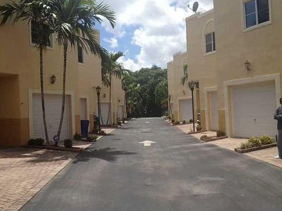2nd image of 2925 SW 18th Ter #5