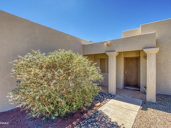 2nd image of 5611 Boxwood Ln