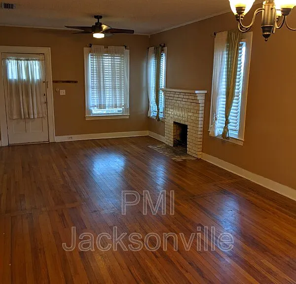 1211 Hollywood Ave — Photo 19