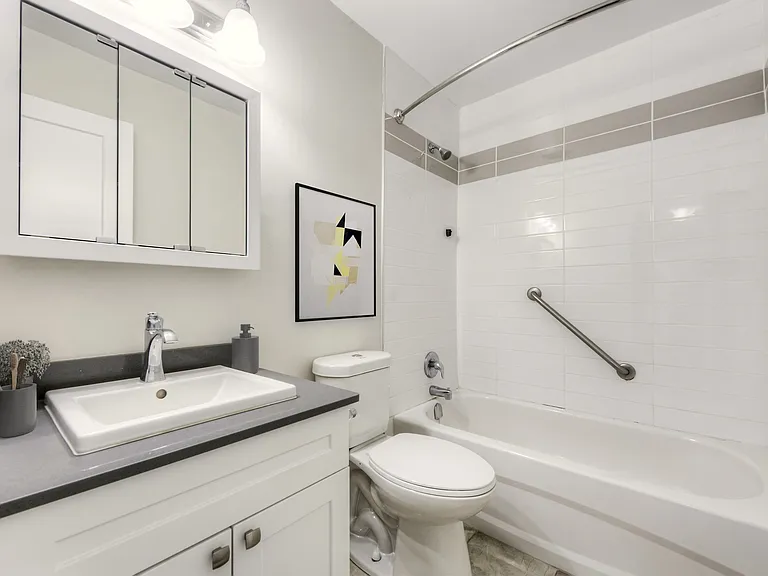91 King St E — Photo 11