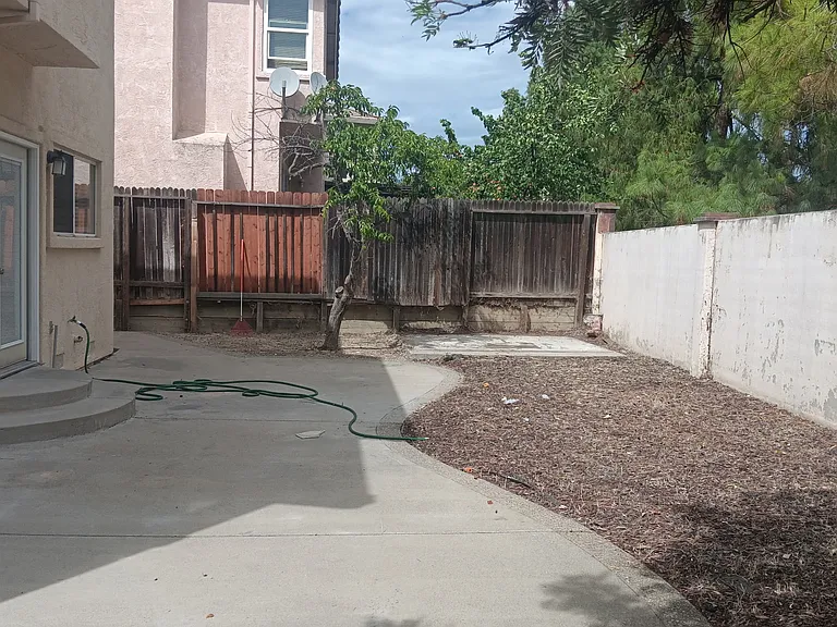 4813 Bridle Ct — Photo 27