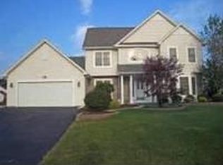 7 Saint Elias Cir, Rochester, NY 14626