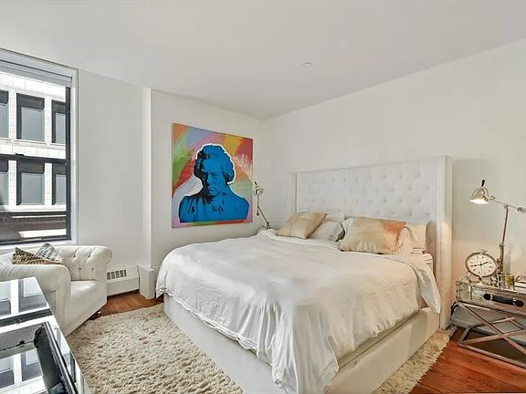 3rd image of 21 Astor Pl APT 5A