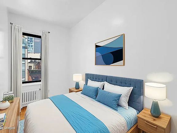 5th image of 122 Norfolk St APT 22