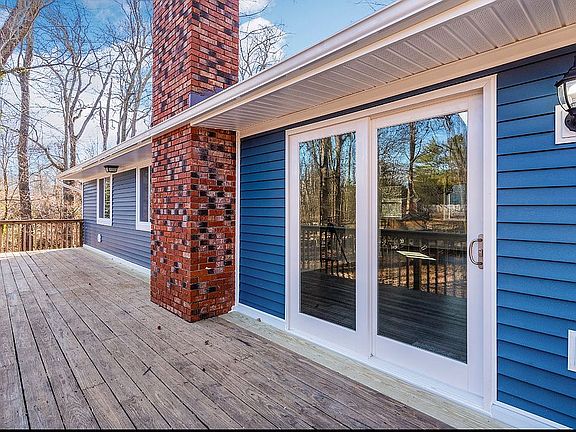 2nd image of 133A Lee Dr