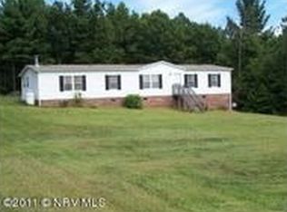 8952 Double Cabin Rd, Hillsville, VA 24343