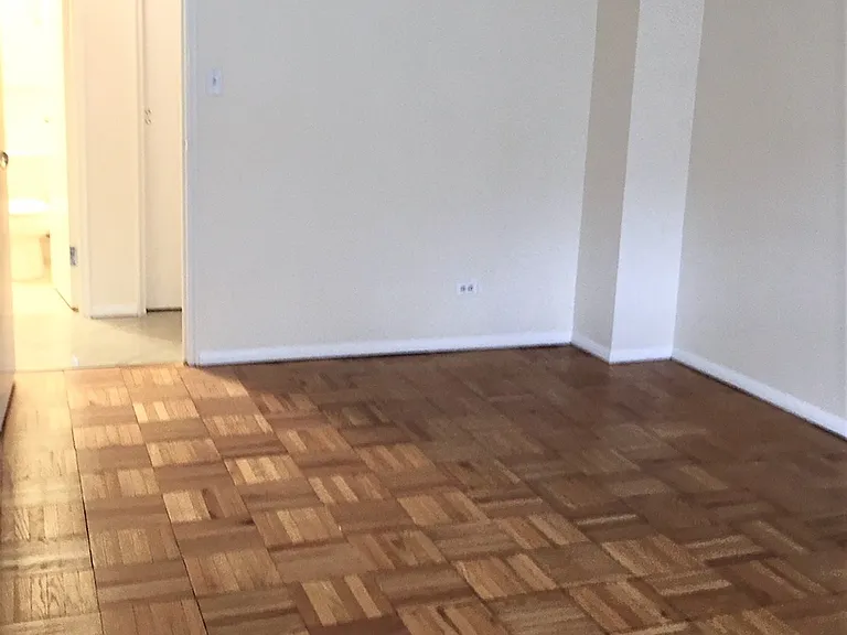 80 Park Ave #4H — Photo 7