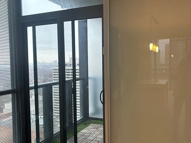 110 Charles St E #2807 — Photo 5