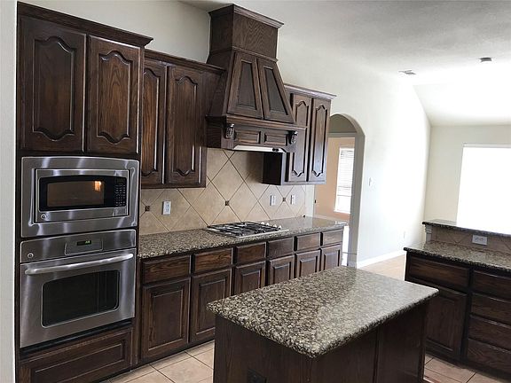 3rd image of 4013 Dalton Dr