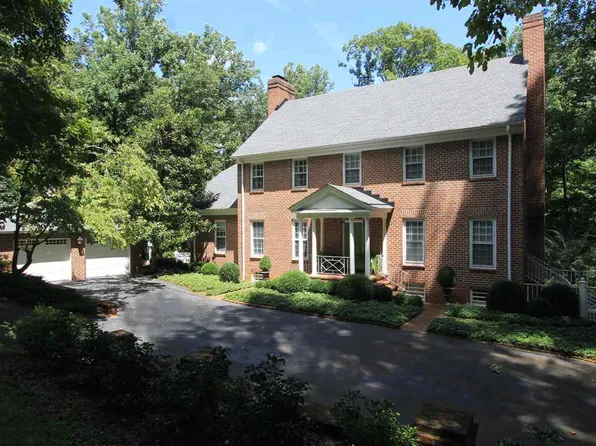 815 Tanglewood Rd, Charlottesville, VA 22901