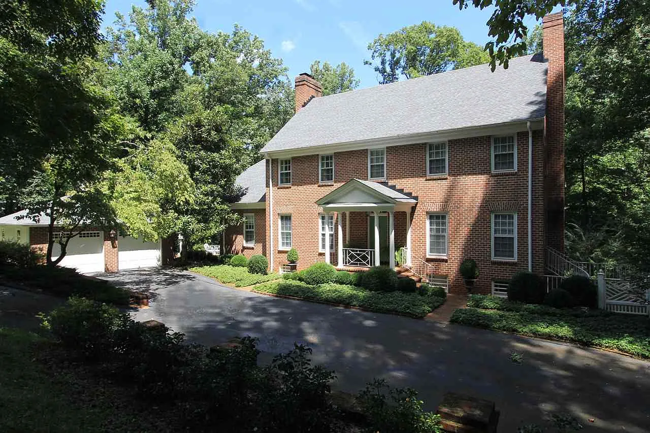 815 Tanglewood Rd photo 1