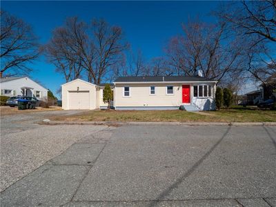 80 Lakeview Dr, Providence, RI, 02910