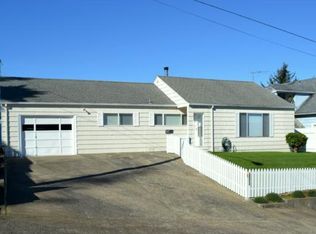 2236 McPherson Ave, North Bend, OR