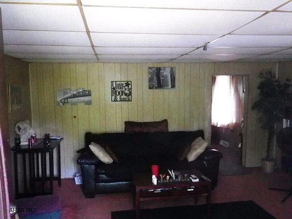 5th image of 120 Lantzy Ave