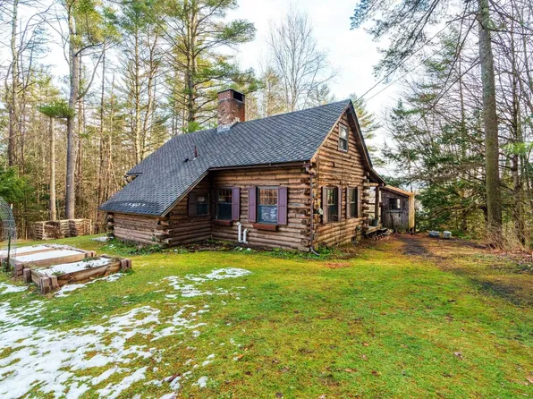 57 Victory Circle, Weathersfield, VT 05089