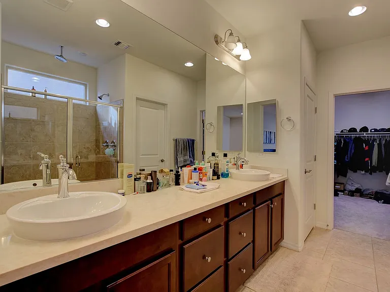 47 Berneri Dr — Photo 9