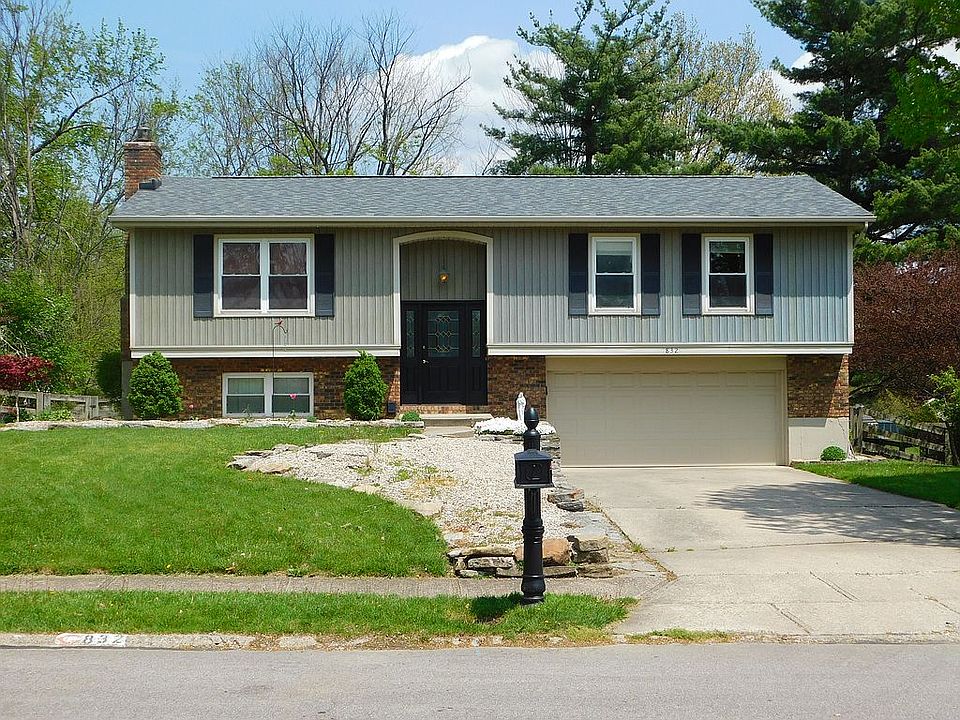1st image of 832 Wesley Dr