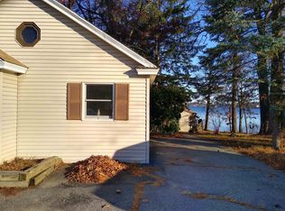 102 S Shore Rd, Salem, NH 03087