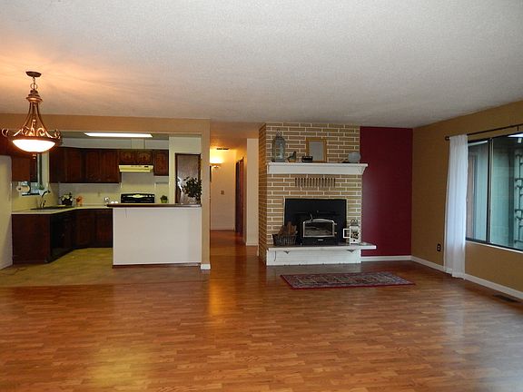 4th image of 4005 Oriental Dr NE