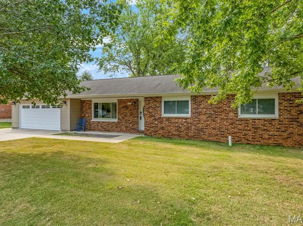 514 Oak St, Farmington, MO 63640