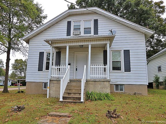 3rd image of 1714 Woodlawn Ave