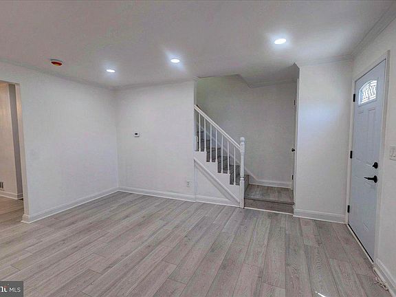 4th image of 303 Charter Oak Ave