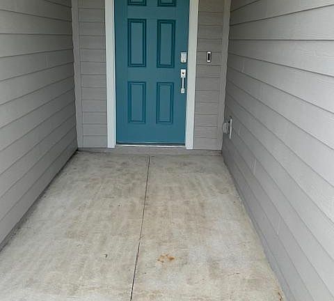 2nd image of 3986 Daisy Ct