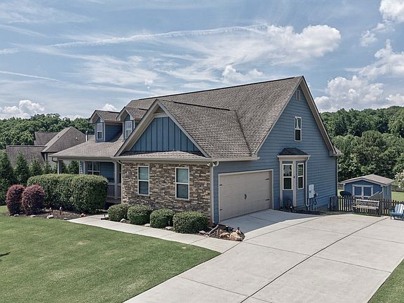 2nd image of 1010 Gold Finch Dr