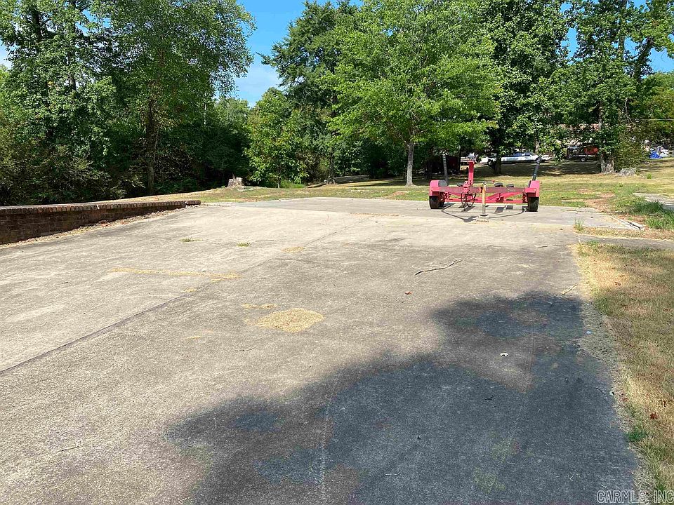 2nd image of 162 Biroja St