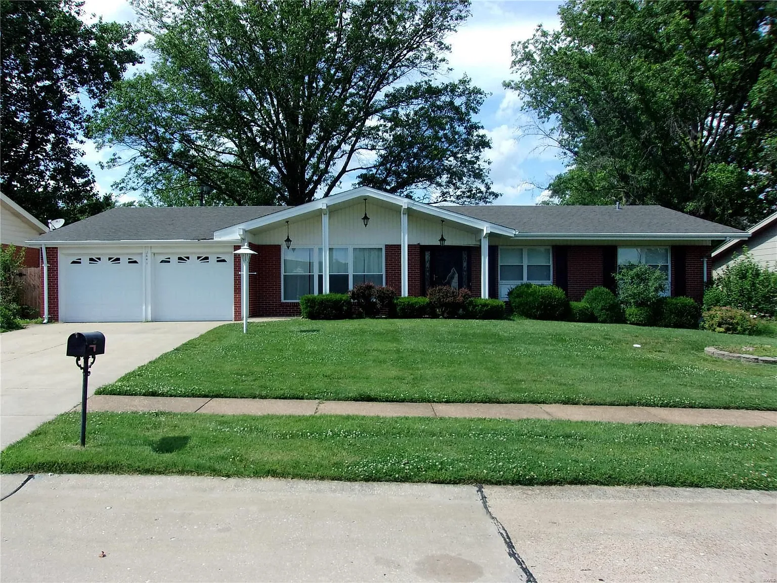 2841 Flamewood Dr photo 1