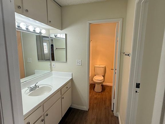5th image of 1935 Oliver Ave APT 06