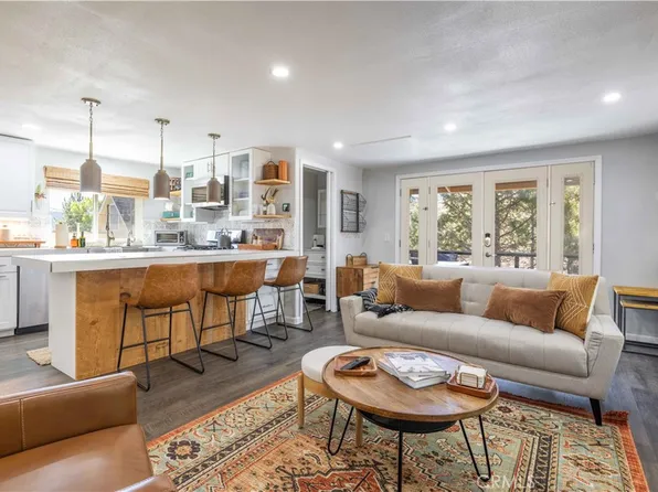 39470 N Shore Dr, Fawnskin, CA 92333