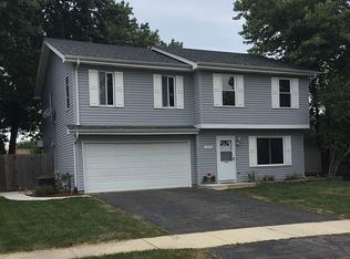 3130 Bloomfield Ct, Aurora, IL 60504