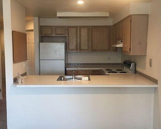 3rd image of 8320 Lake City Way NE #201