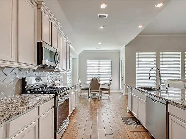 2318 Madera Landing Ln — Photo 6
