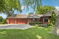 W131N8020 Country Club Dr-S3007-001.jpg