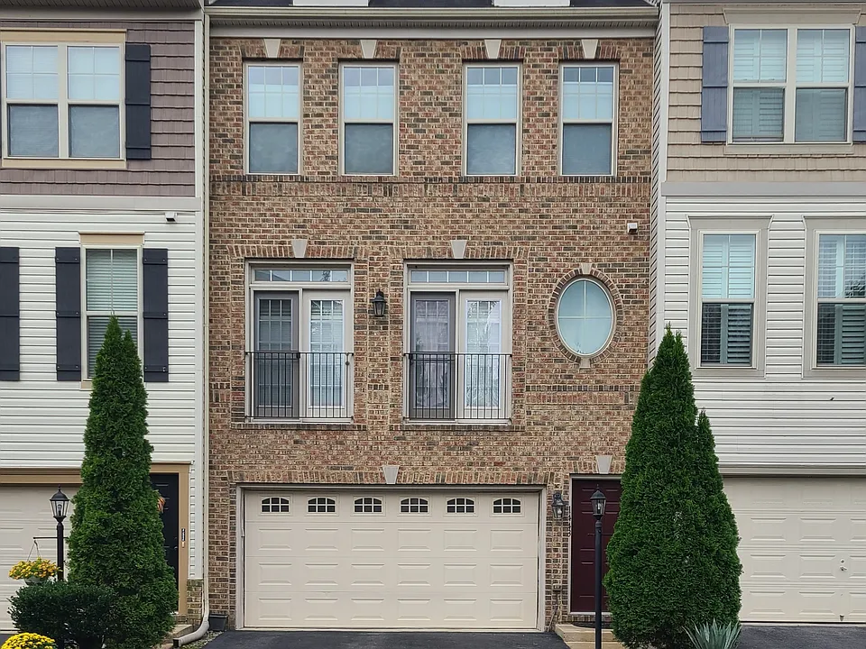 1443 Occoquan Heights Ct