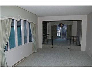2nd image of 16824 Edinburg Ln